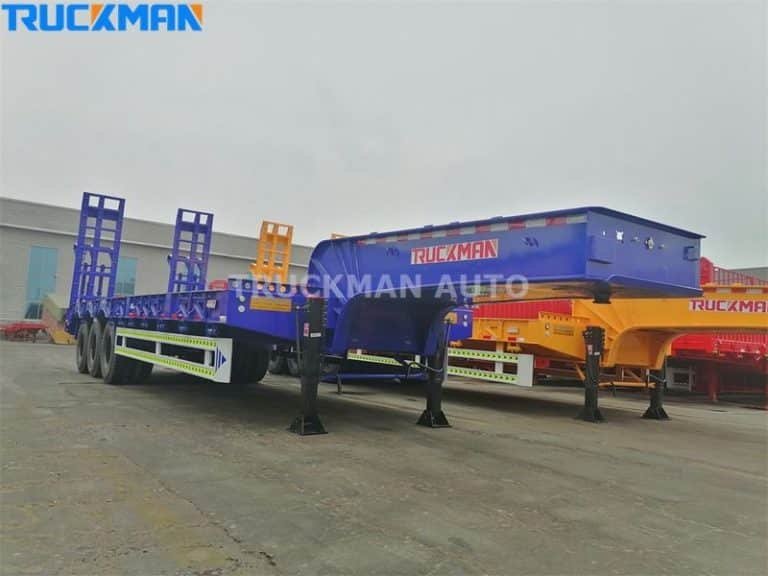 Flota de semirremolques de plataforma baja TRUCKMAN, mostrando diversas características de personalización disponibles para diferentes aplicaciones industriales.