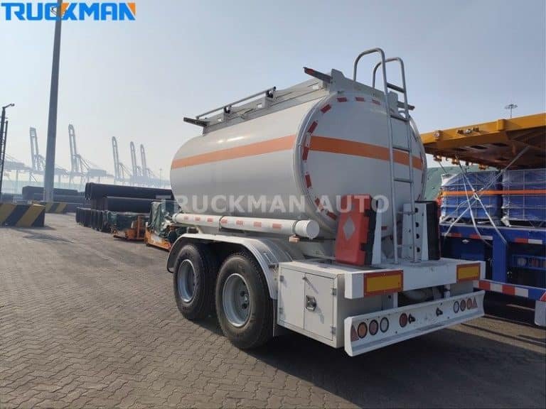 El primer plano del remolque cisterna de combustible de Truckman Auto-calidad y diseño de transporte de productos químicos de seguridad