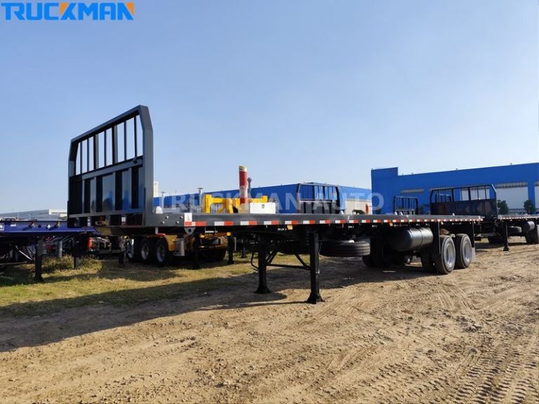 Semirremolque de plataforma equipado con un sistema de frenado avanzado