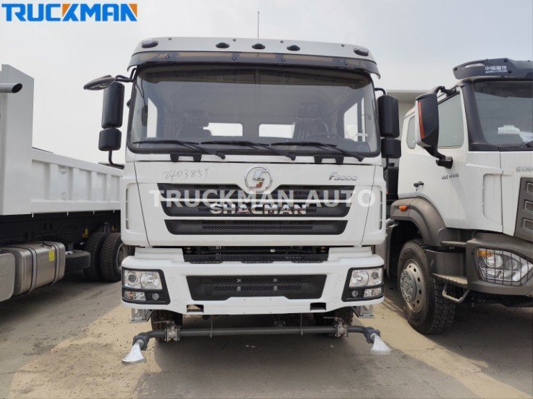 Se vende camión de transporte de agua SHACMAN F3000 de 6 ruedas y 15 metros cúbicos