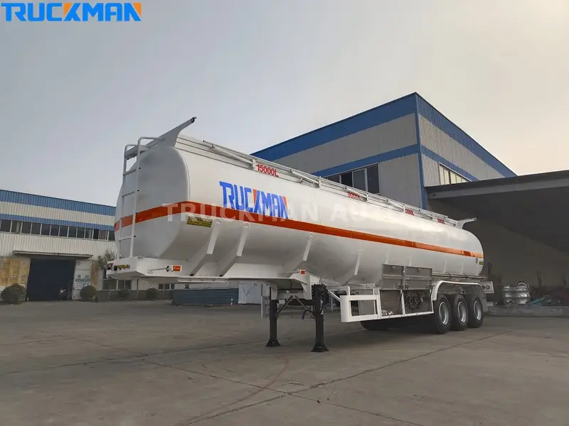 Remolque cisterna de combustible de 3 ejes y 60000 litros