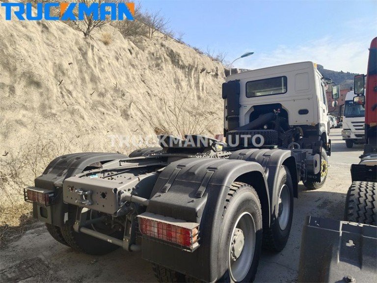 Cabeza tractora HOWO 6X4 en venta