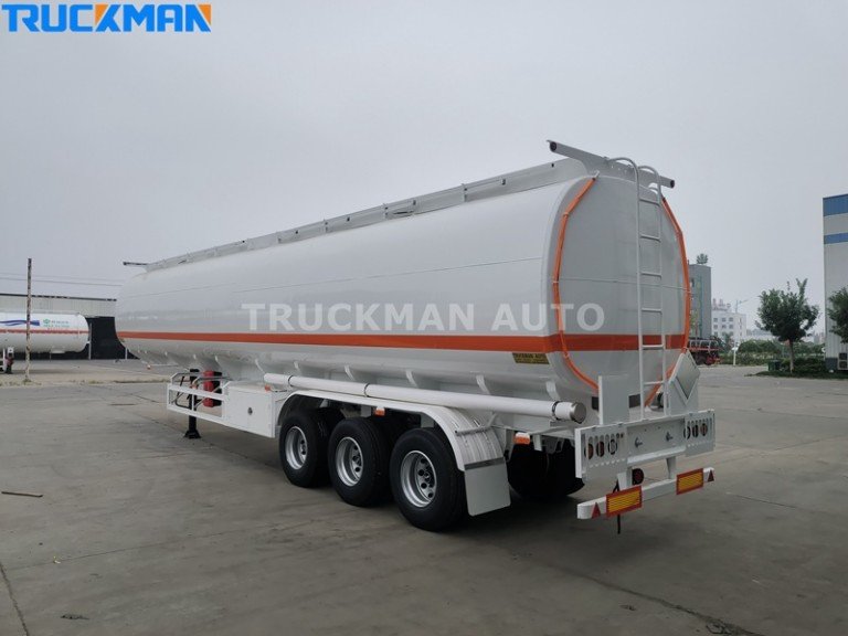 Remolque cisterna de combustible de 3 ejes y 60000 litros
