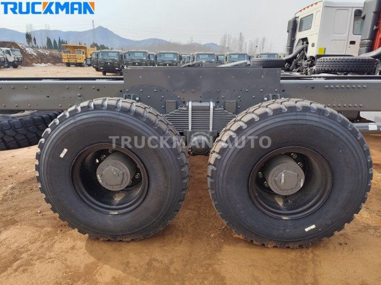 Neumático HOWO Cargo Truck Chassis 14.00R20