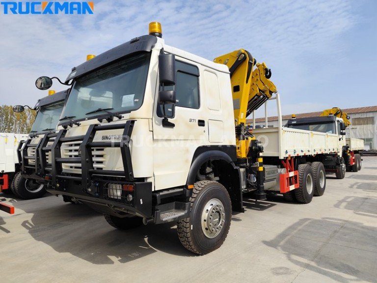 SINOTRUK HOWO 6x6 Grúa montada en camión