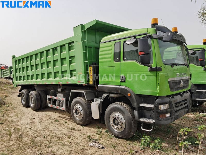SINOTRUK HOWO TX Camión volquete de 12 ruedas